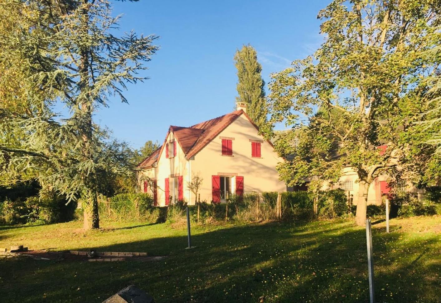 Maison du bord de l’étang Jars Esterno foto